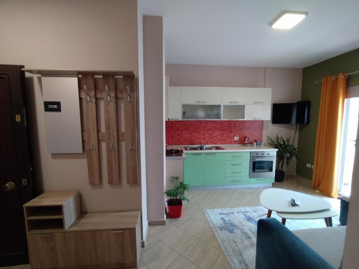 Lungomare Beach Apartments Vlorë エクステリア 写真